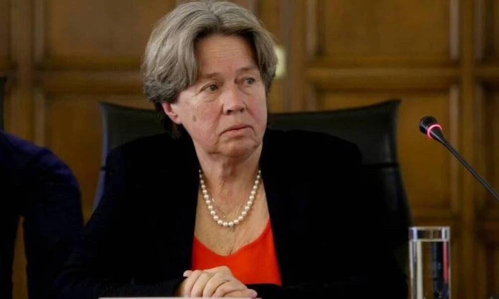 Λινού: «Να μην οδηγηθούμε σε διχασμό» για τους εμβολιασμούς»